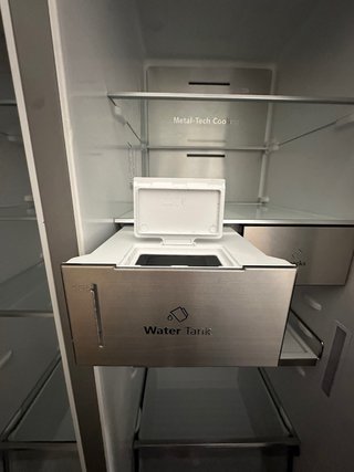 Frigorífico Americano Hisense con dispensador