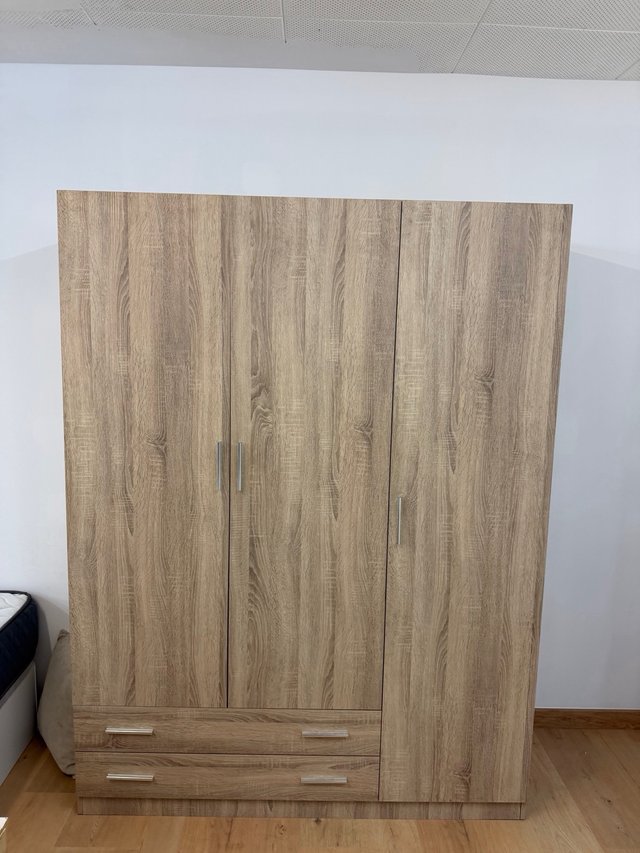ARMARIO 3 PUERTAS BEIGE