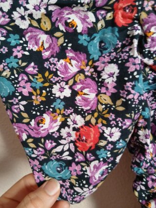 Vestido flores drapeado Stradivarius Talla S
