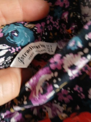 Vestido flores drapeado Stradivarius Talla S