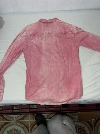 Camiseta Pull&Bear rosa efecto desgastado