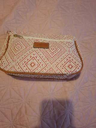 Bolso de hombro con hilos brillantes