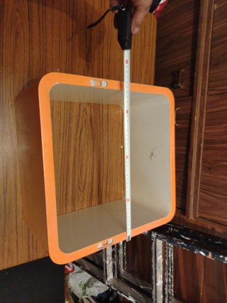 Estanterías Cubo Naranja y Blanco
