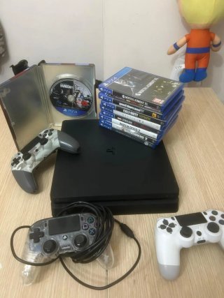 Consola PS4 (PlayStation 4) Negra + Juegos
