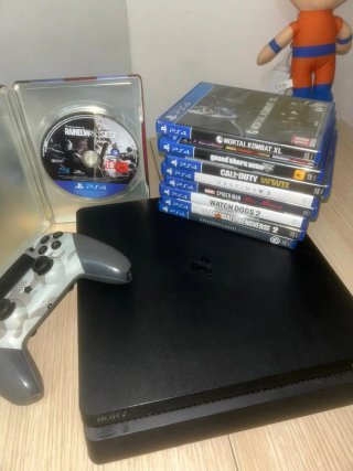 Consola PS4 (PlayStation 4) Negra + Juegos