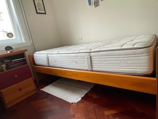 Cama madera pino macizo y colchón viscoelástico