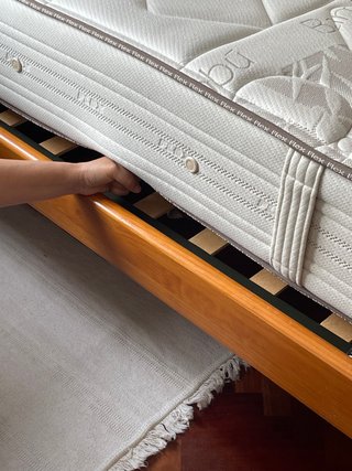 Cama madera pino macizo y colchón viscoelástico