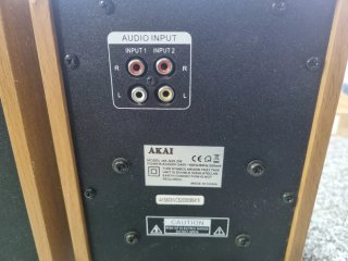 MONITORES AKAI AUTOAMPLIFICADOS