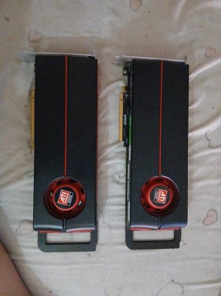 2 Tarjetas Gráficas AMD