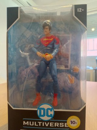 Muñeco Superman Jon Kent DC Multiverso