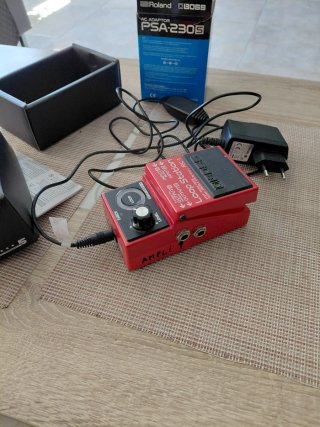 Boss RC-1 Loop Station + Adaptador AC