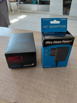 Boss RC-1 Loop Station + Adaptador AC