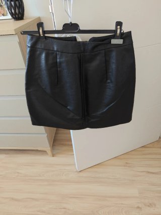 Minifalda efecto piel Stradivarius