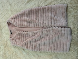 Chaleco rosa peludo