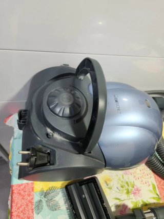 Aspirador Clatronic BS 1238
