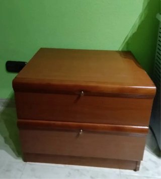 Mesilla de noche de madera