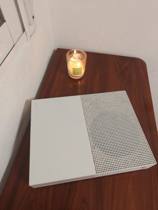Xbox One S Blanca