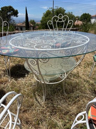 Mesa y 4 Sillas de Forja con Cojines