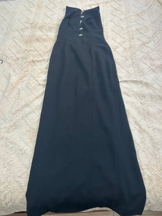 Vestido largo negro sin tirantes