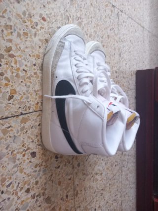 Nike Blazer Mid '77 Bambas Blancas