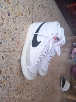 Nike Blazer Mid '77 Bambas Blancas