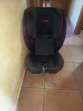 Silla coche bebé NORSE negra y roja