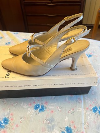 Conjunto Bolso y Zapatos Mujer Laura Camino Beige