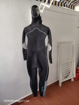 Traje de neopreno TRIBORD con capucha
