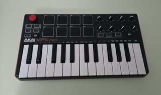 Teclado MIDI Akai Professional MPK mini