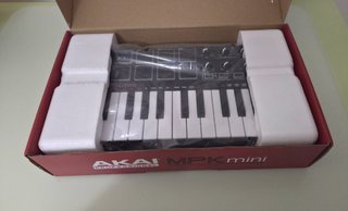 Teclado MIDI Akai Professional MPK mini