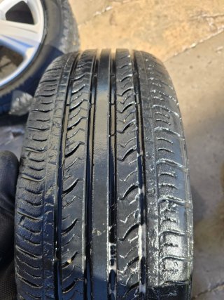 Llantas Opel Corsa 15' con neumáticos