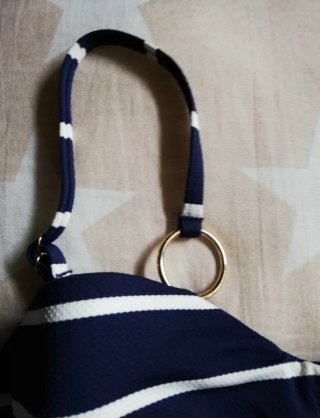 Top Bikini Oysho Rayas Azul y Blanco