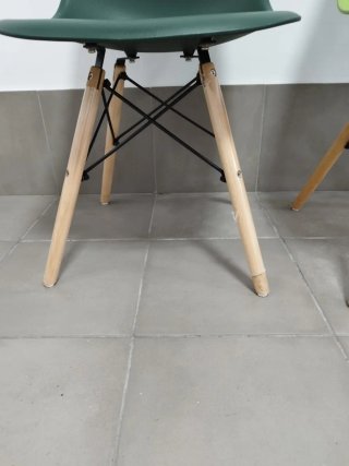 Sillas nórdicas verdes