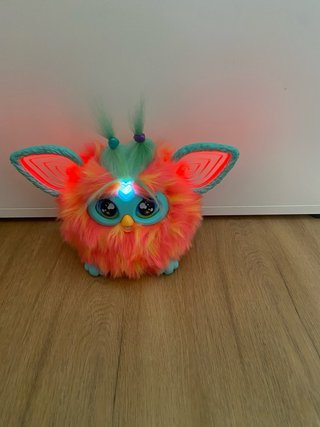 2 Furbys Morado y Azul. 22€ cada uno
