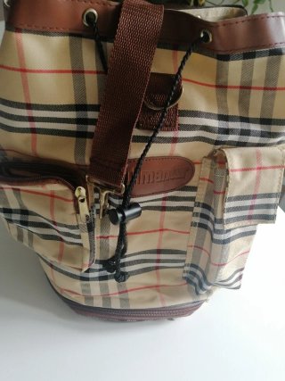 2 pantalones pitillo y blusa