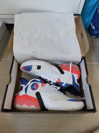 Jordan React Elevation Azul Rojo Blanco