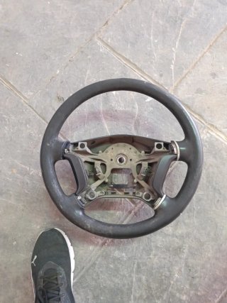 Volante Mitsubishi Montero