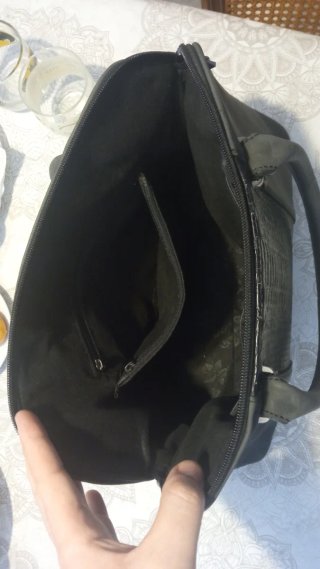 Bolso gris oscuro efecto piel serpiente