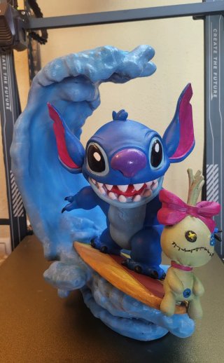 Diorama Stitch Surfeando