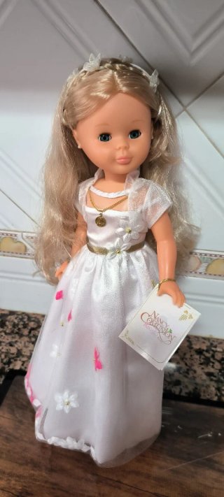 Muñeca Nancy Vestido Blanco Comunión