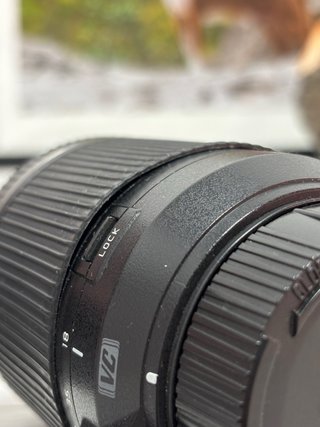 Tamron 18-200mm VC Nikon F con Caja