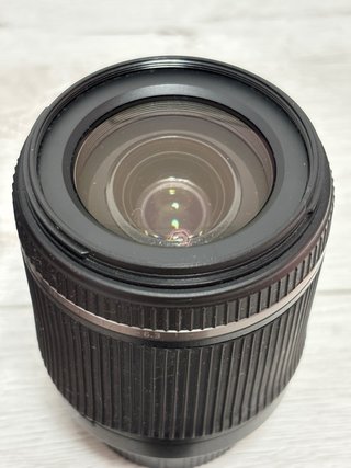 Tamron 18-200mm VC Nikon F con Caja