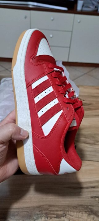 Scarpe Adidas Rosse e Bianche