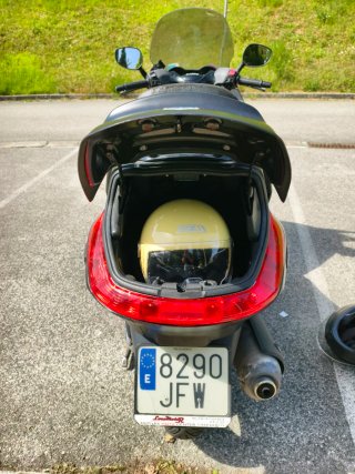 Piaggio X EVO 125 Scooter Negra