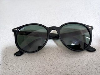 Occhiali da sole Ray-Ban RB4305 Neri