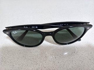 Occhiali da sole Ray-Ban RB4305 Neri