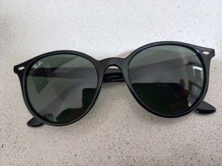 Occhiali da sole Ray-Ban RB4305 Neri