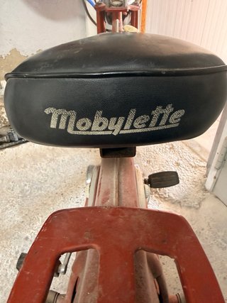 Mobilette Roja y Plata