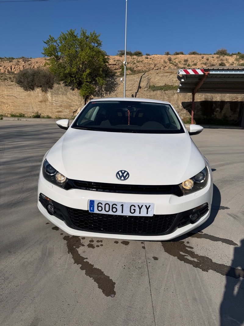 Volkswagen Scirocco 2011 - foto 1