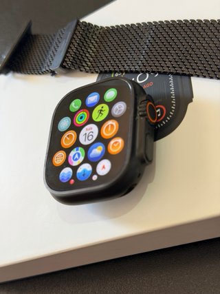 Apple Watch Ultra 2 49 mm titanio + factura